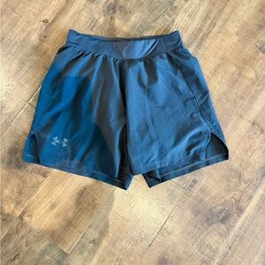 Under Armour Men's Dark Gray Athletic Shorts